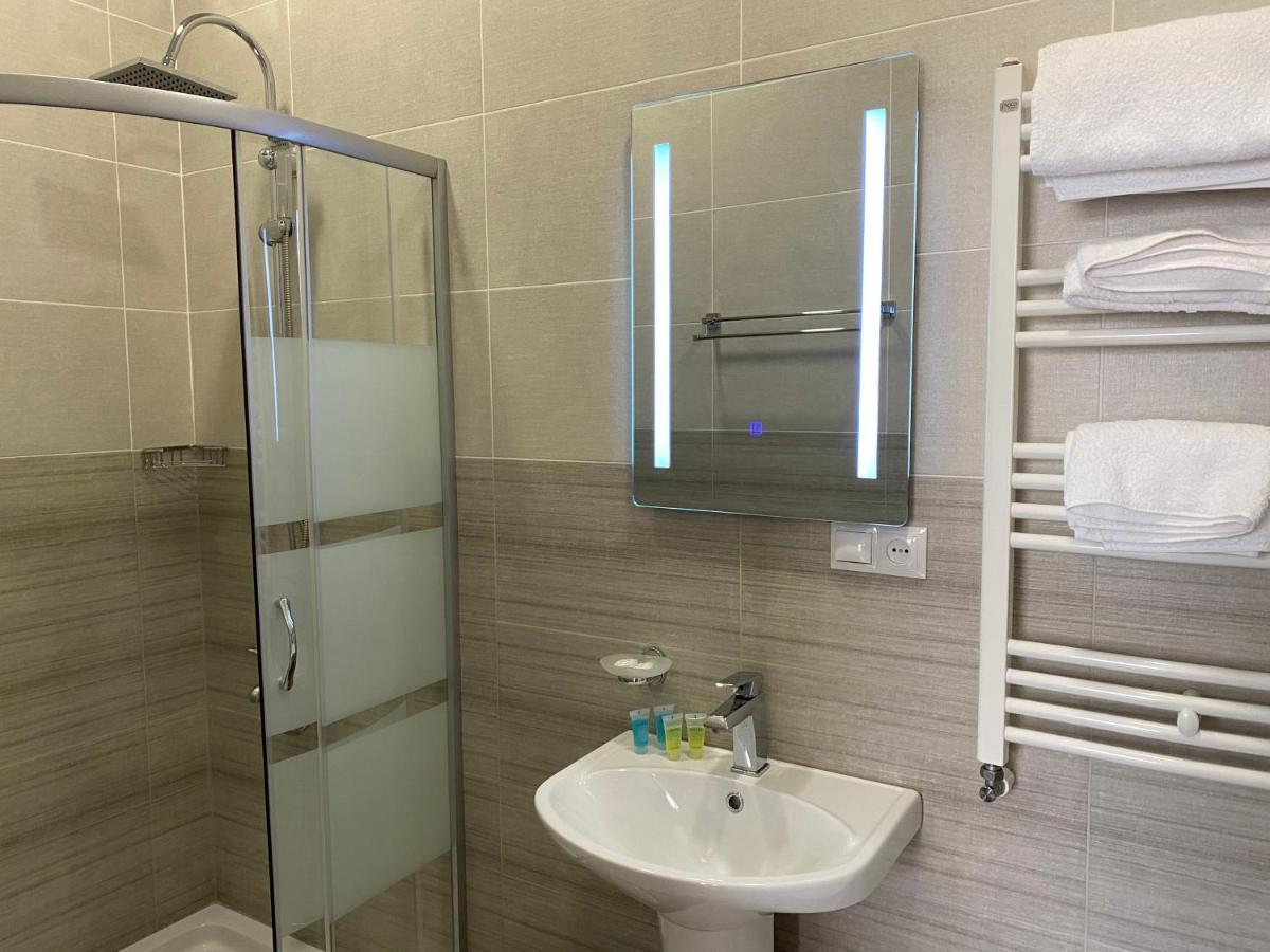 Hotel Sharl Ninotsminda Kültér fotó