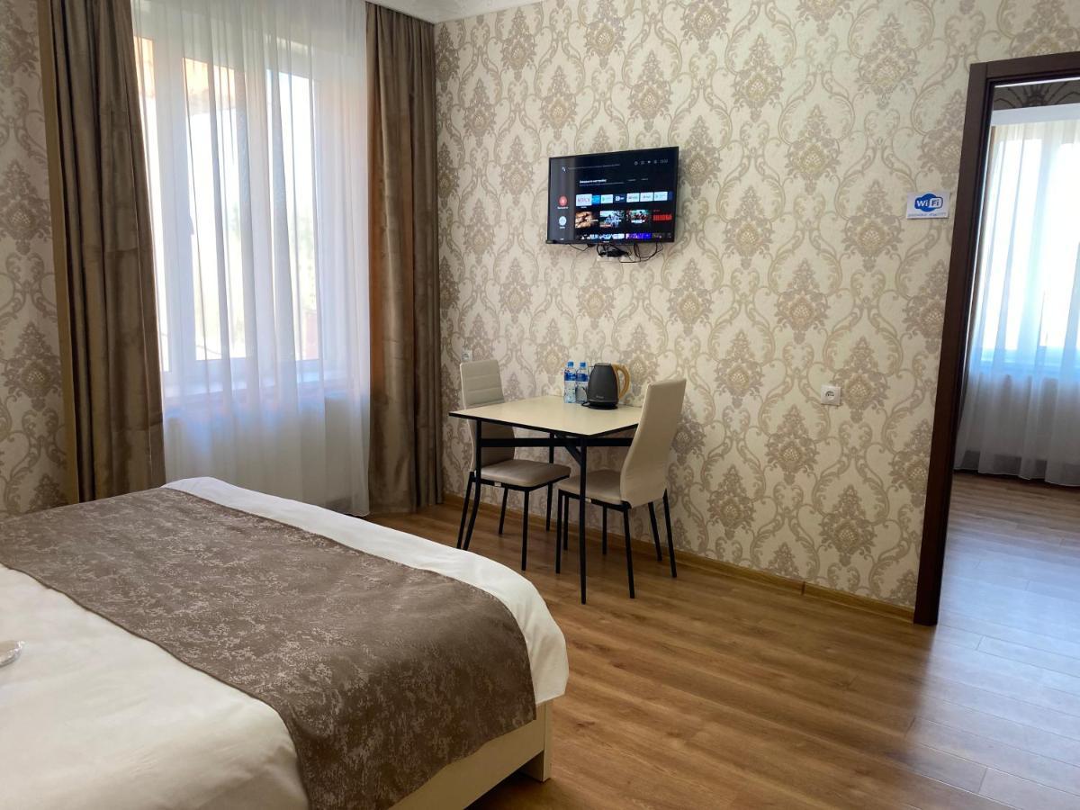 Hotel Sharl Ninotsminda Kültér fotó