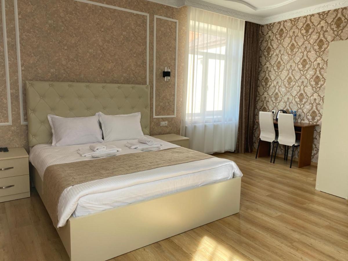Hotel Sharl Ninotsminda Kültér fotó