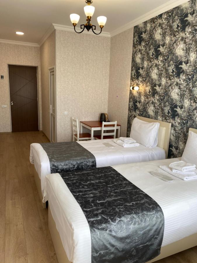Hotel Sharl Ninotsminda Kültér fotó