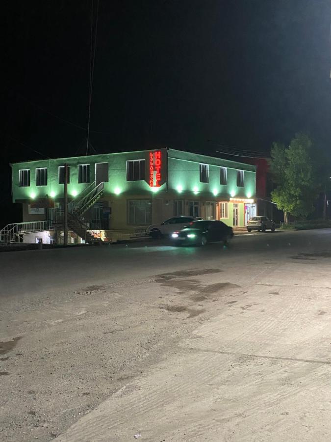 Hotel Sharl Ninotsminda Kültér fotó